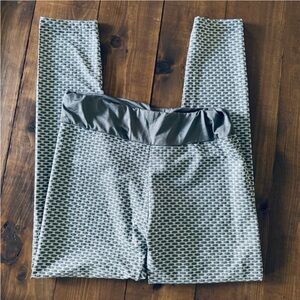 No brand gray textured athletic leggings